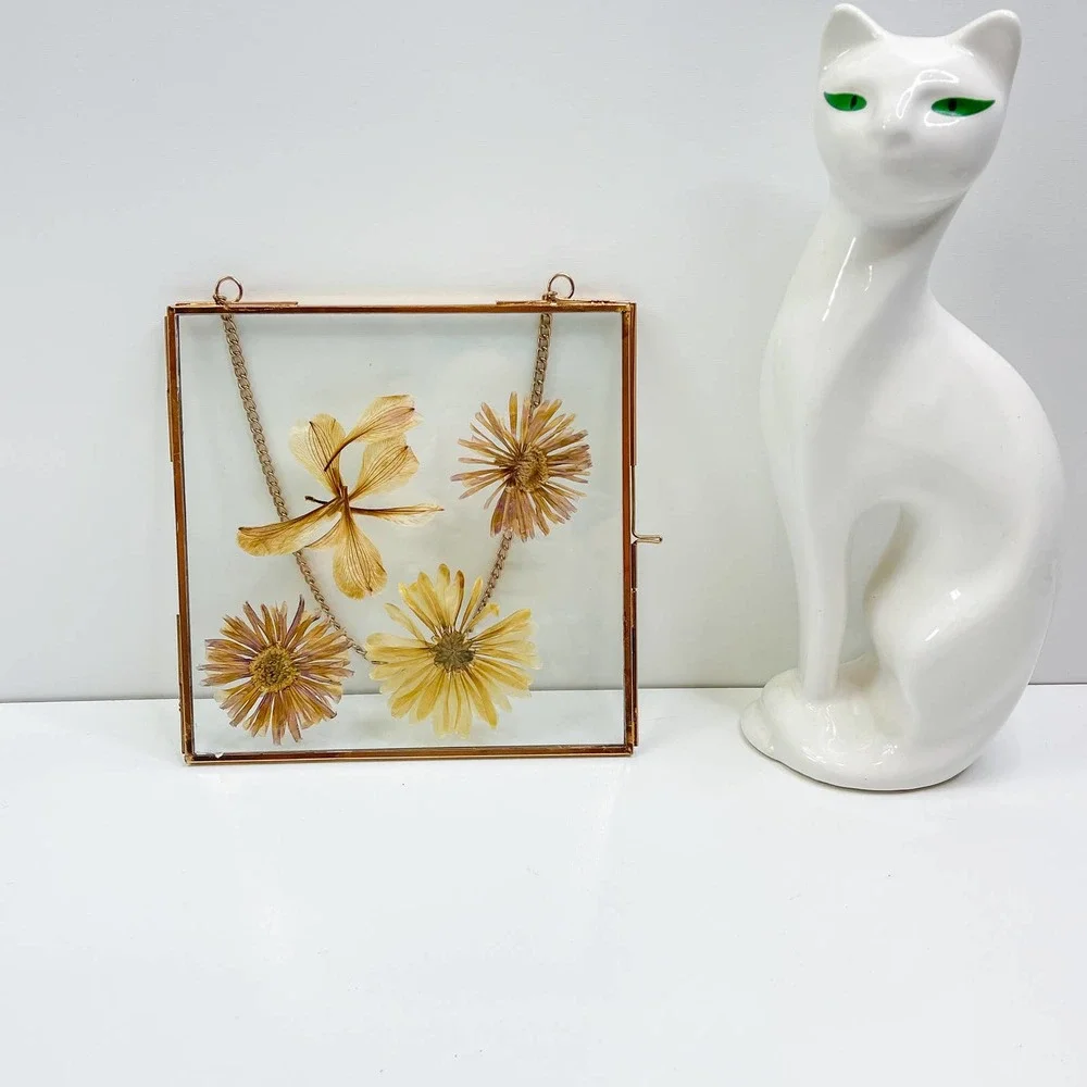 Pressed Flower Frame, Hanging glass frame Copper frame - Picture 1 of 6
